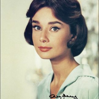 Audrey Hepburn Autograph (Click for full image)