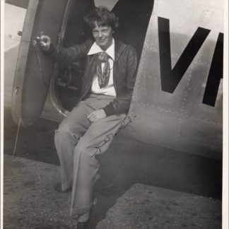 Amelia Earhart Autograph (Click for full image)