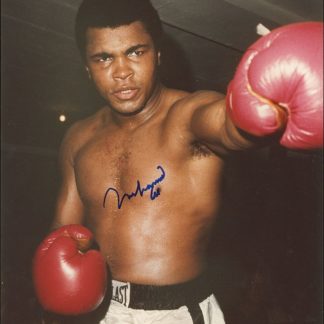 Muhammad Ali Autograph (Click for full image)