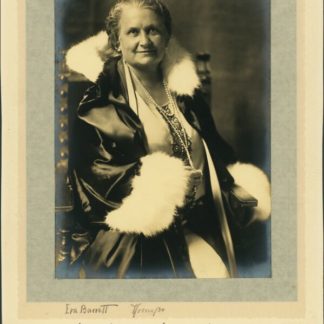 Maria Montessori Autograph (Click for full image)