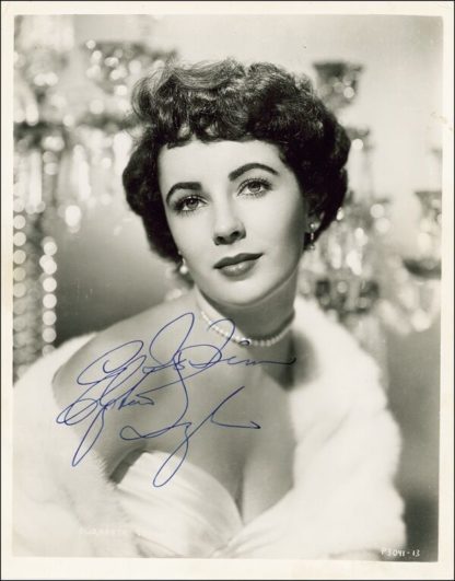 Elizabeth Taylor Autograph (Click for full image)