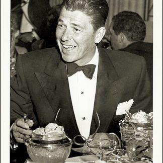 Ronald Reagan Autograph (Click for full image)