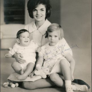 Jaqueline Kennedy Autograph (Click for full image)